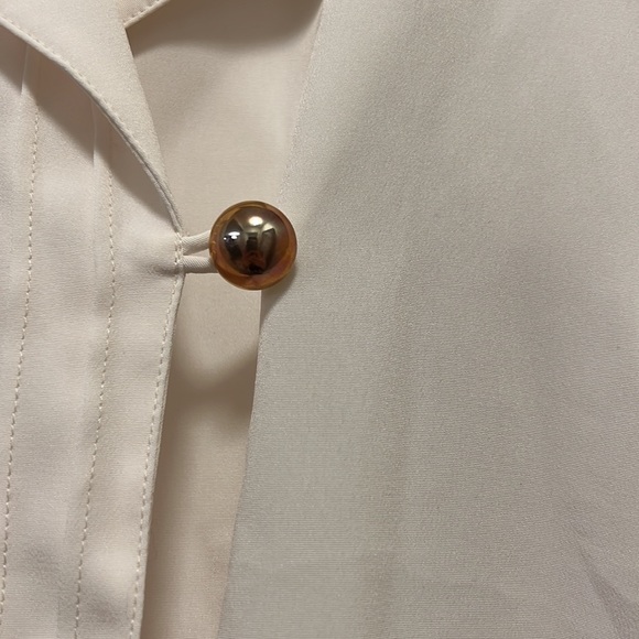 Vintage white collared blouse with gold button details - Picture 3 of 5